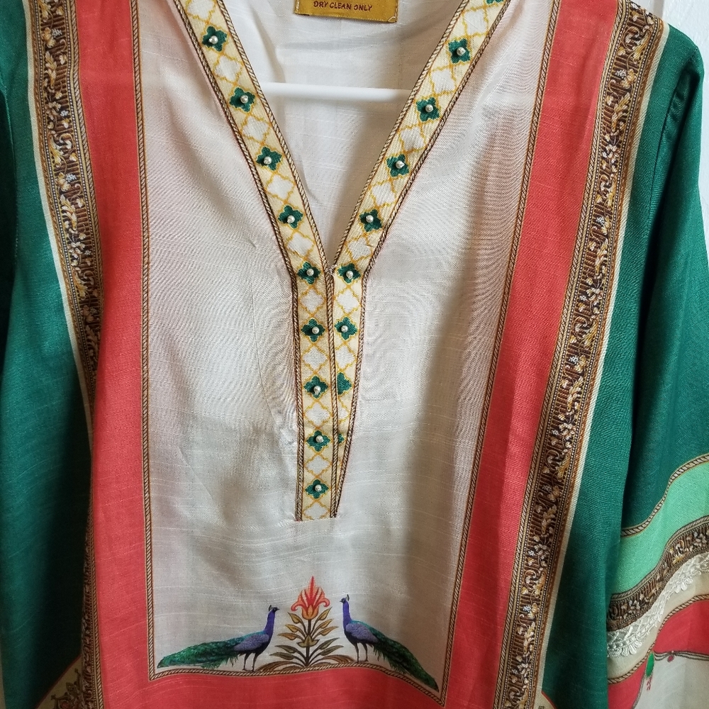 Tunic - Picture 6 of 8